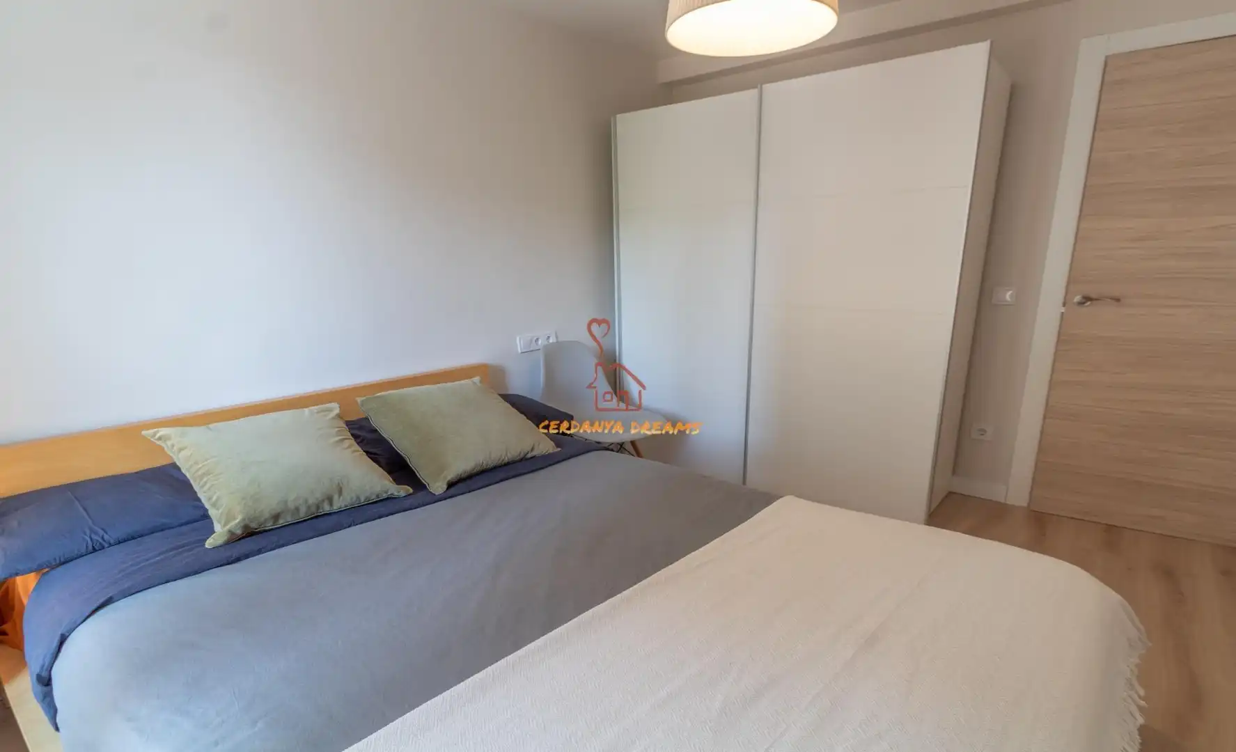 Schlafzimmer von Wohnung zum Verkauf in Osséja mit Heizung, Parkett und Abstellraum