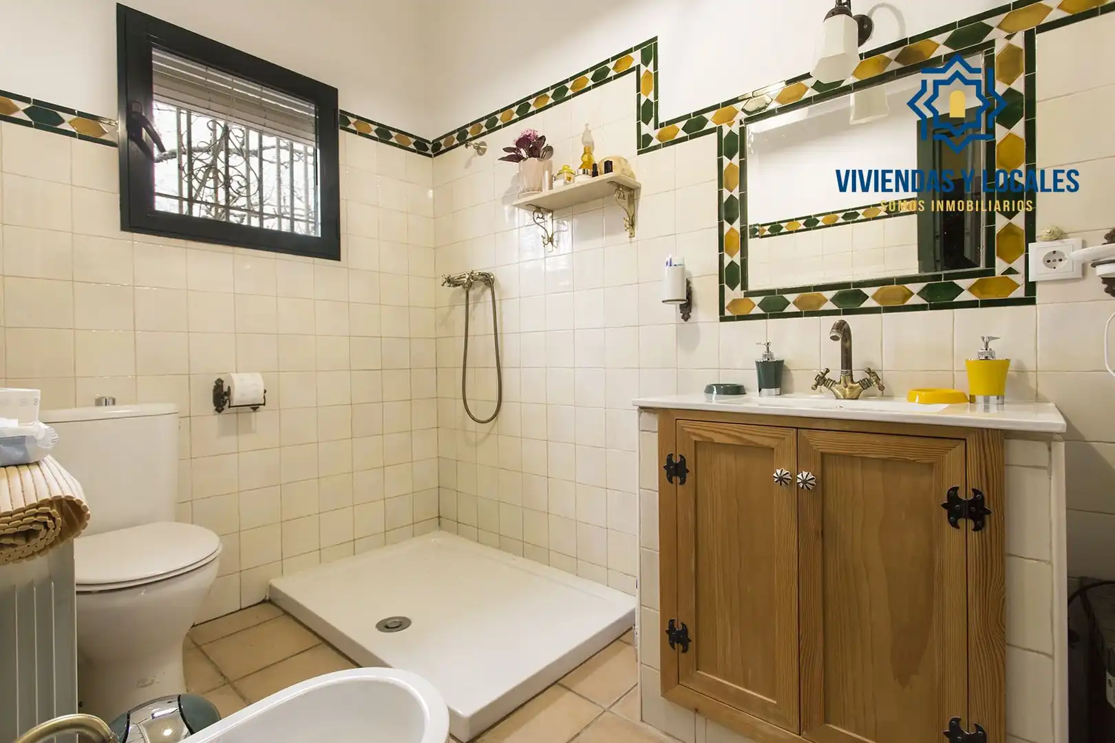 Baño de Finca rústica en venta en Chauchina con Jardín privado, Terraza y Piscina