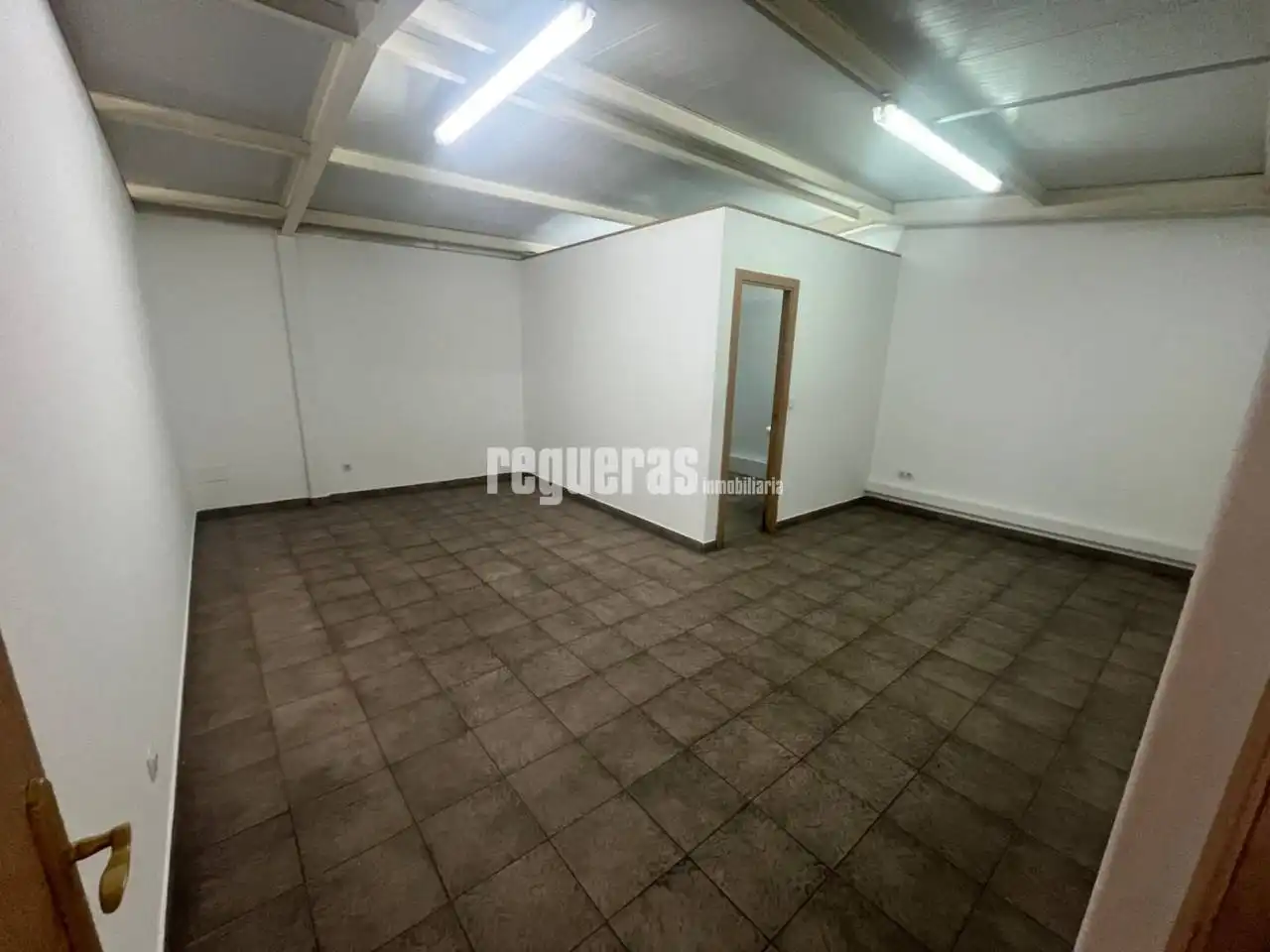 Business premises to rent in Llano Ponte, imagen 12