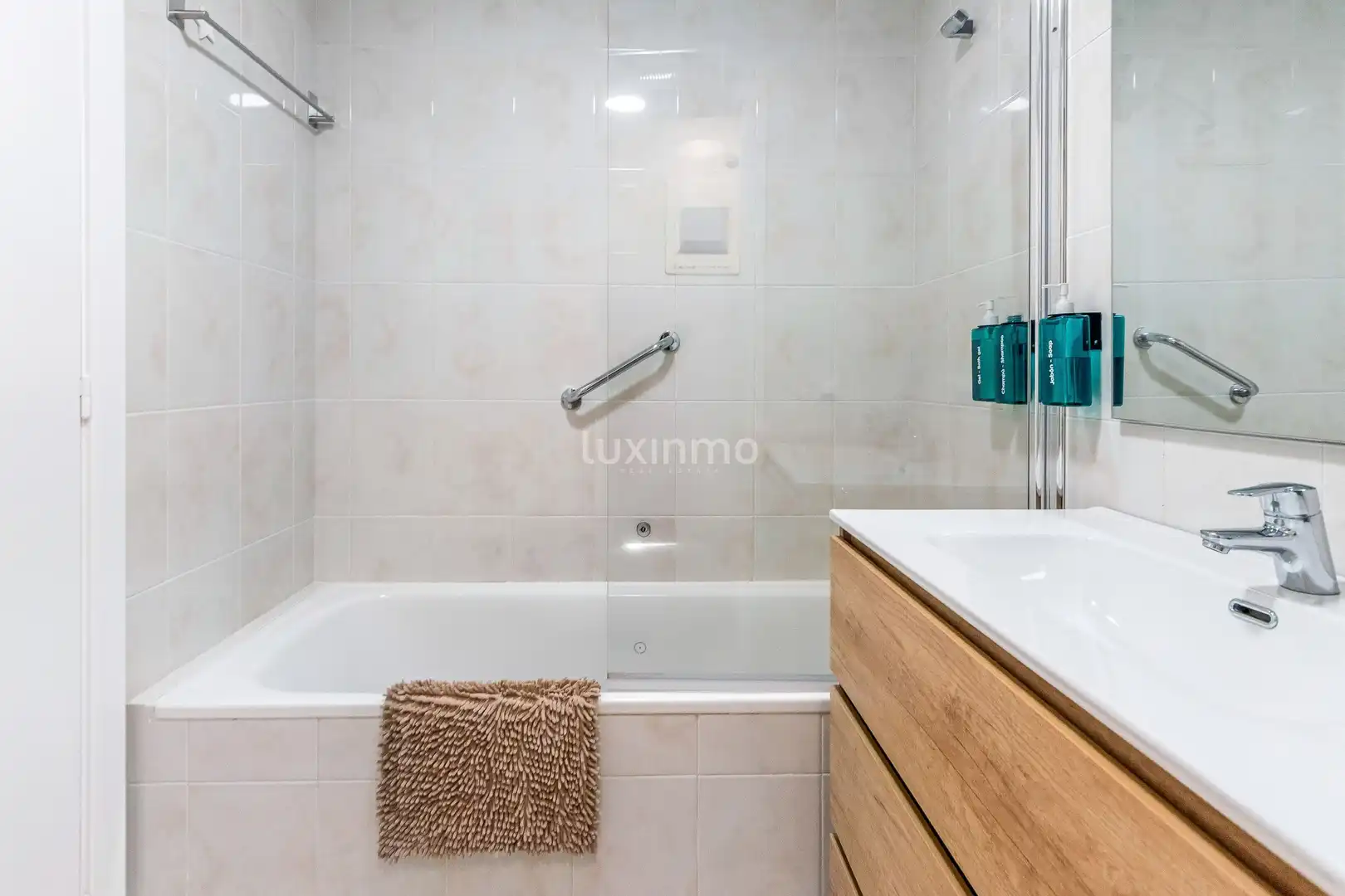Baño de Finca rústica en venta en Finestrat con Aire acondicionado, Terraza y Trastero