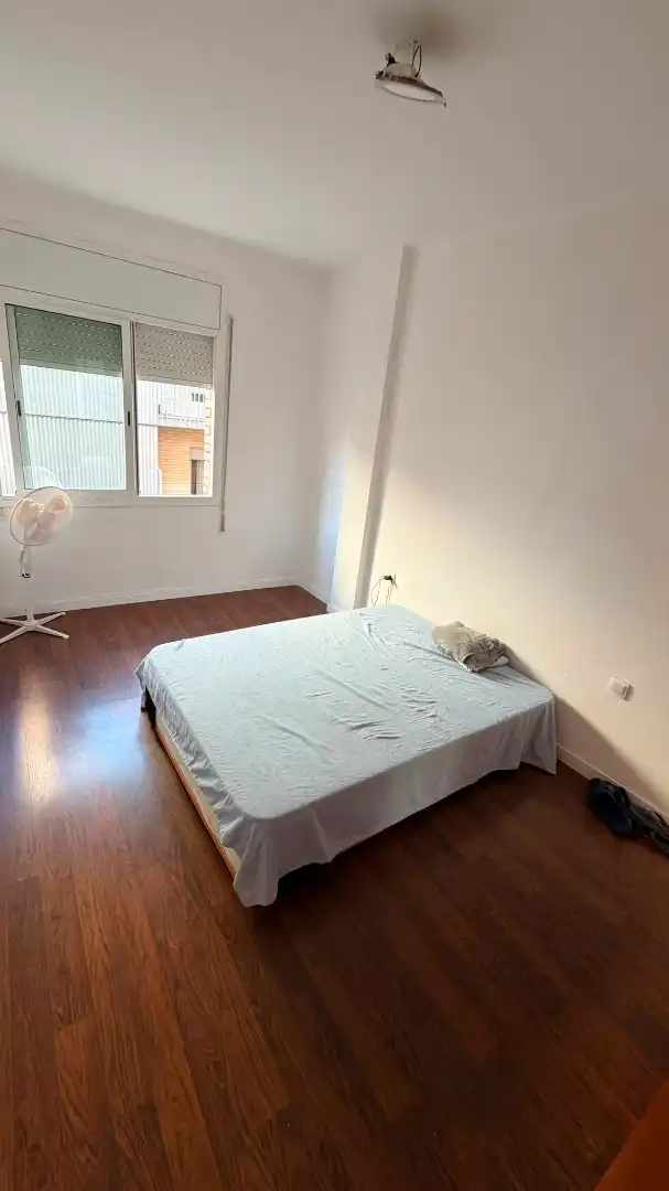 Habitación de Piso en venta en Badalona con Balcón