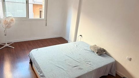 Foto 3 de Piso en venta en Carrer D'andrés Segovia, Llefià, Badalona