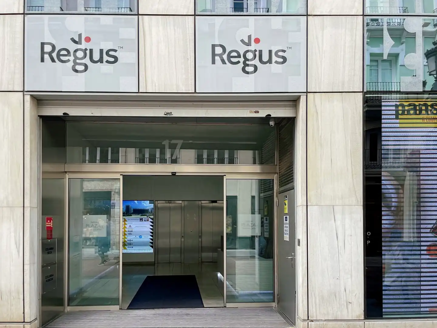 Außenansicht von Büro zur Miete in Zaragoza mit Klimaanlage, Heizung und Möbliert