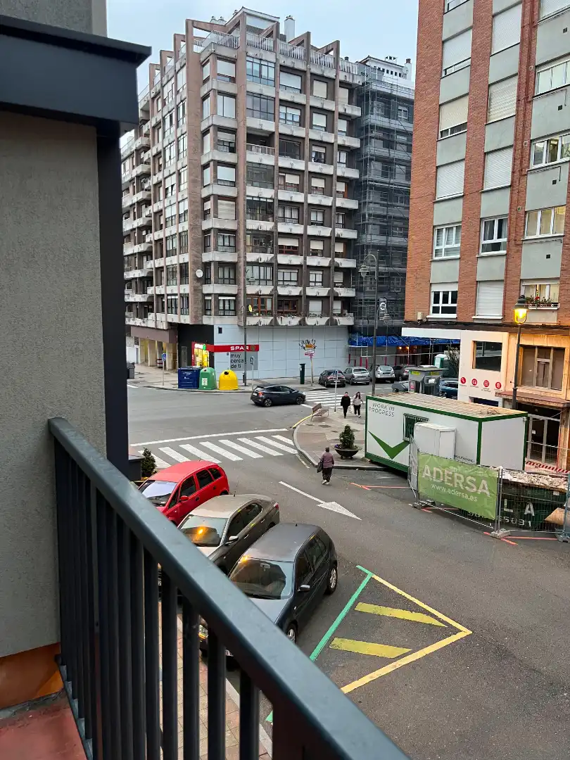 Vista exterior de Piso en venta en Avilés con Terraza y Amueblado