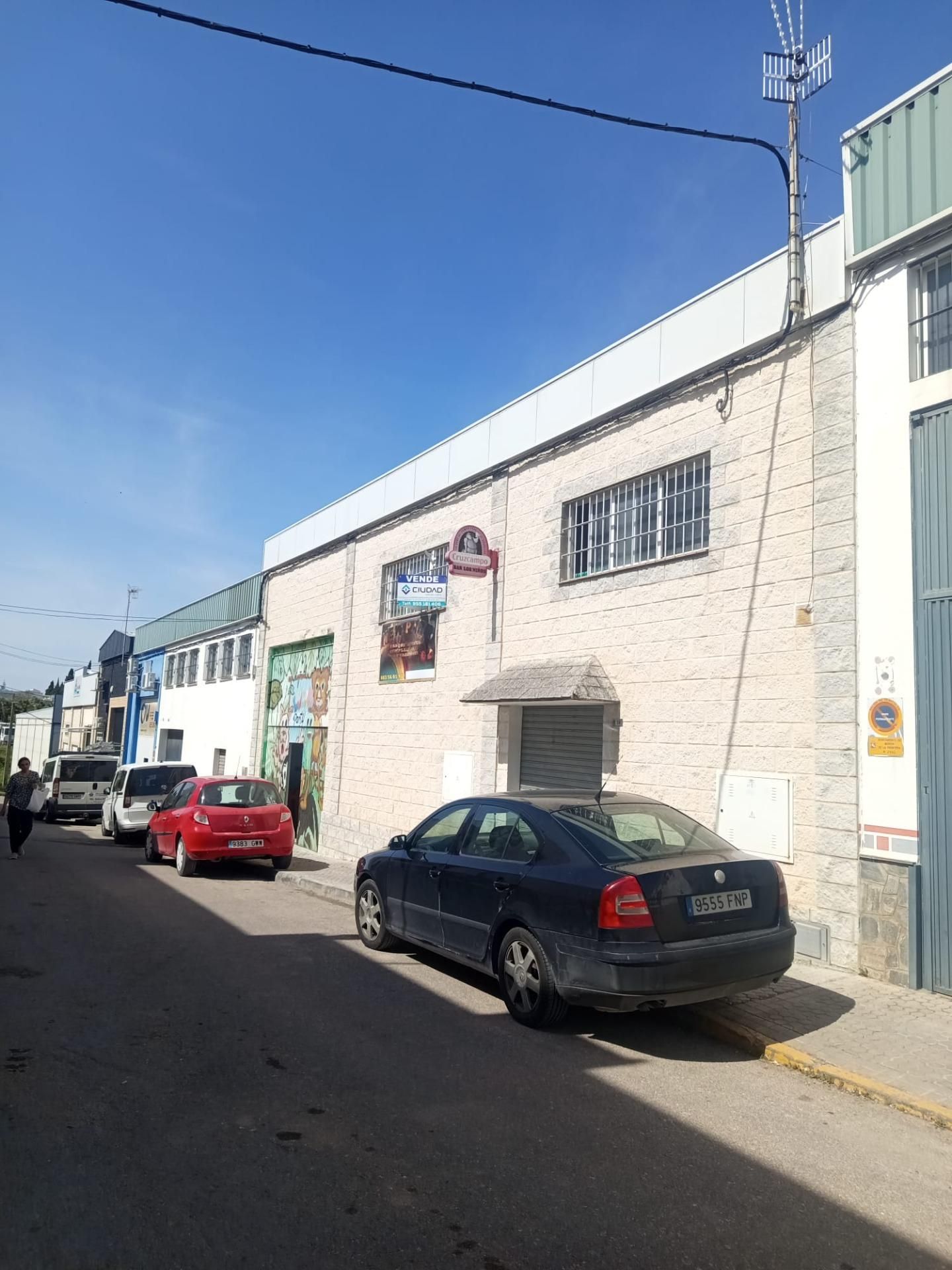 Vista exterior de Local en venda en Morón de la Frontera