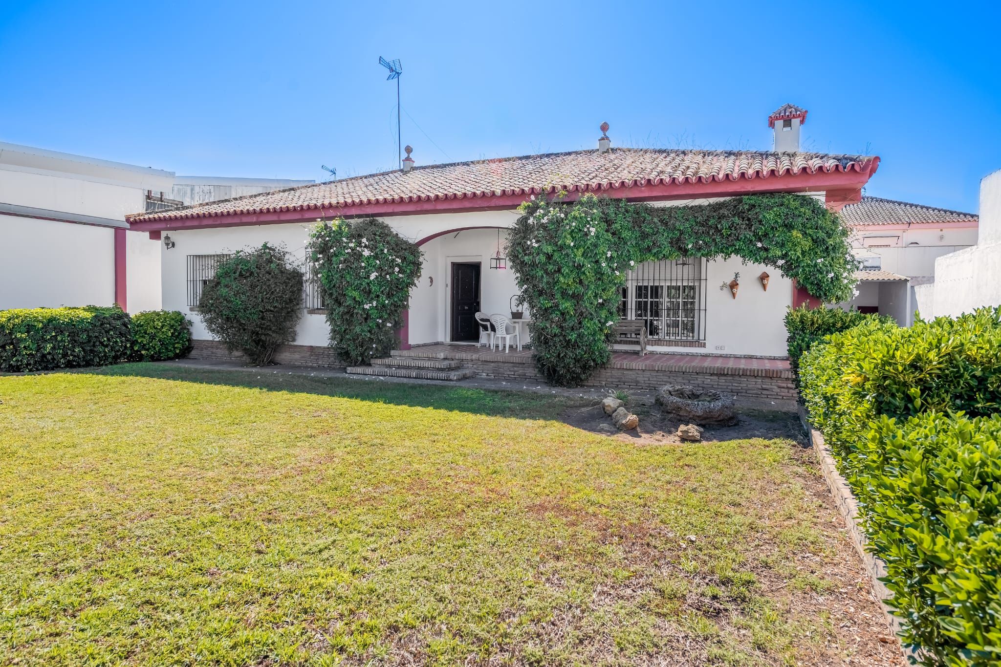 Jardí de Casa o xalet en venda en Dos Hermanas amb Calefacció, Jardí privat i Terrassa
