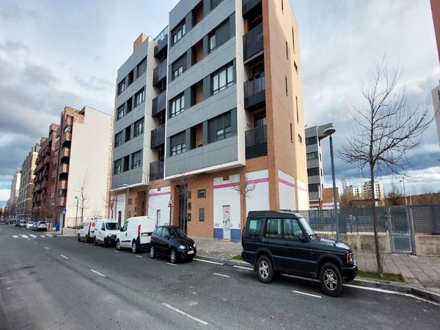 Local comercial en Venta en Salburua - Arantzabela