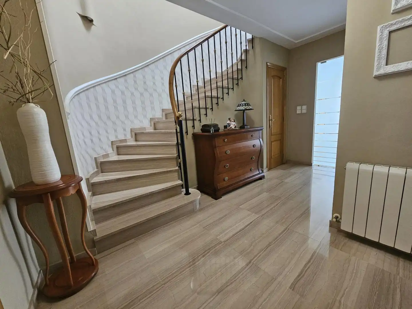 Houses for sale in Sueca  with Air Conditioner, Terrace and Storage room
