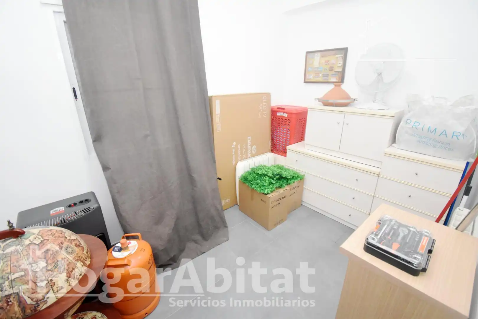 Piso en venta en Castellón de la Plana / Castelló de la Plana con Calefacción, Terraza y Amueblado