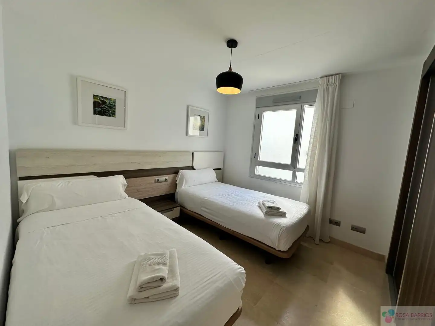 Habitación de Ático en venta en Marbella con Terraza y Piscina comunitaria