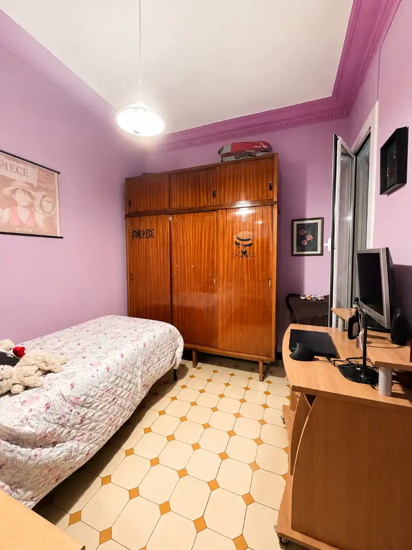 Habitación de Piso en venta en Barcelona con Aire acondicionado y Balcón