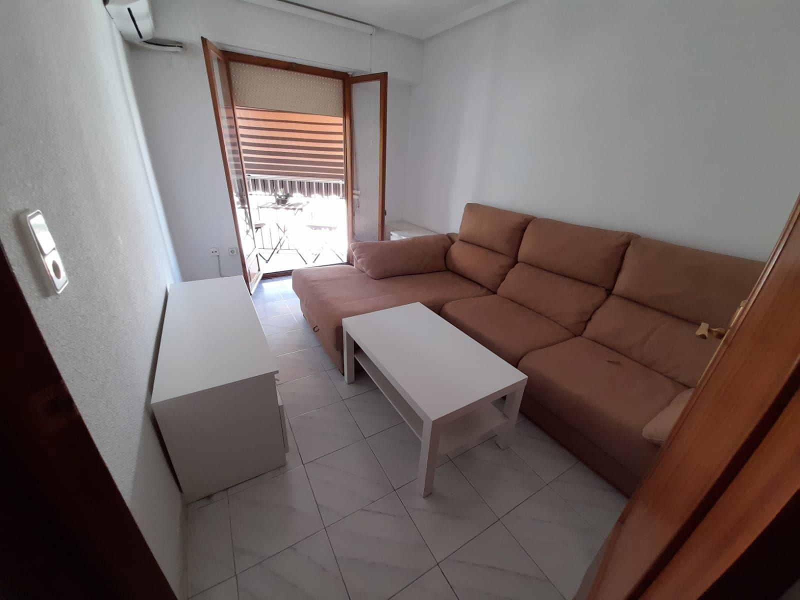 Living room of Flat to rent in Elche / Elx  with Air Conditioner, Furnished and Balcony