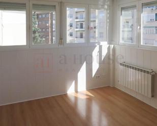 Bedroom of Flat for sale in  Madrid Capital  with Air Conditioner and Heating