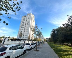 Vista exterior de Pis en venda en  Sevilla Capital amb Terrassa