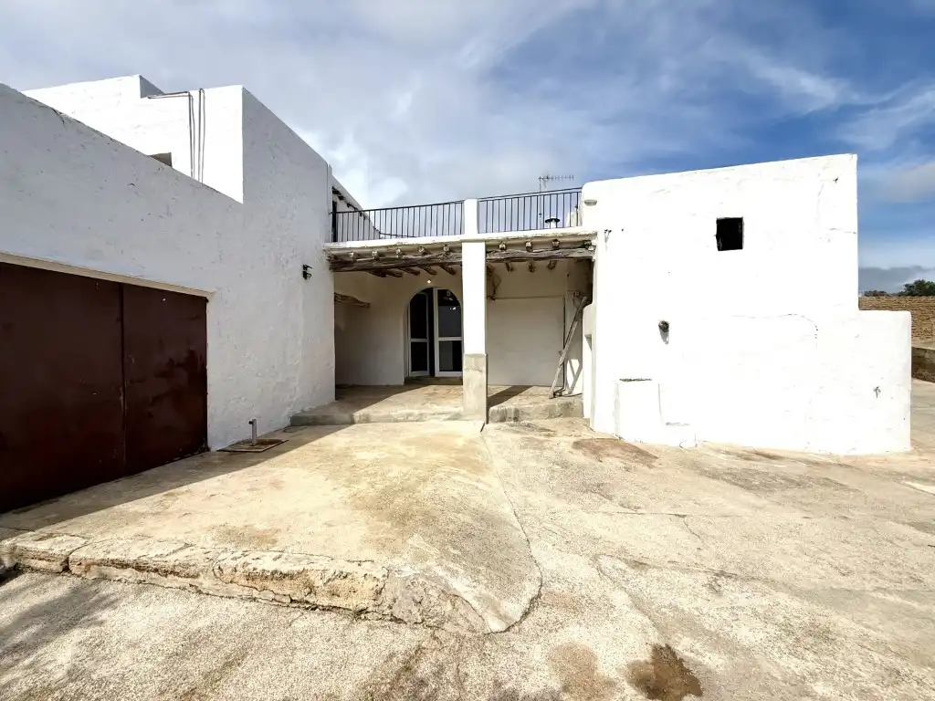 Vista exterior de Casa o xalet en venda en Sant Josep de sa Talaia