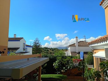 Casa a schiera con piscina in vendita a Los Barrios
