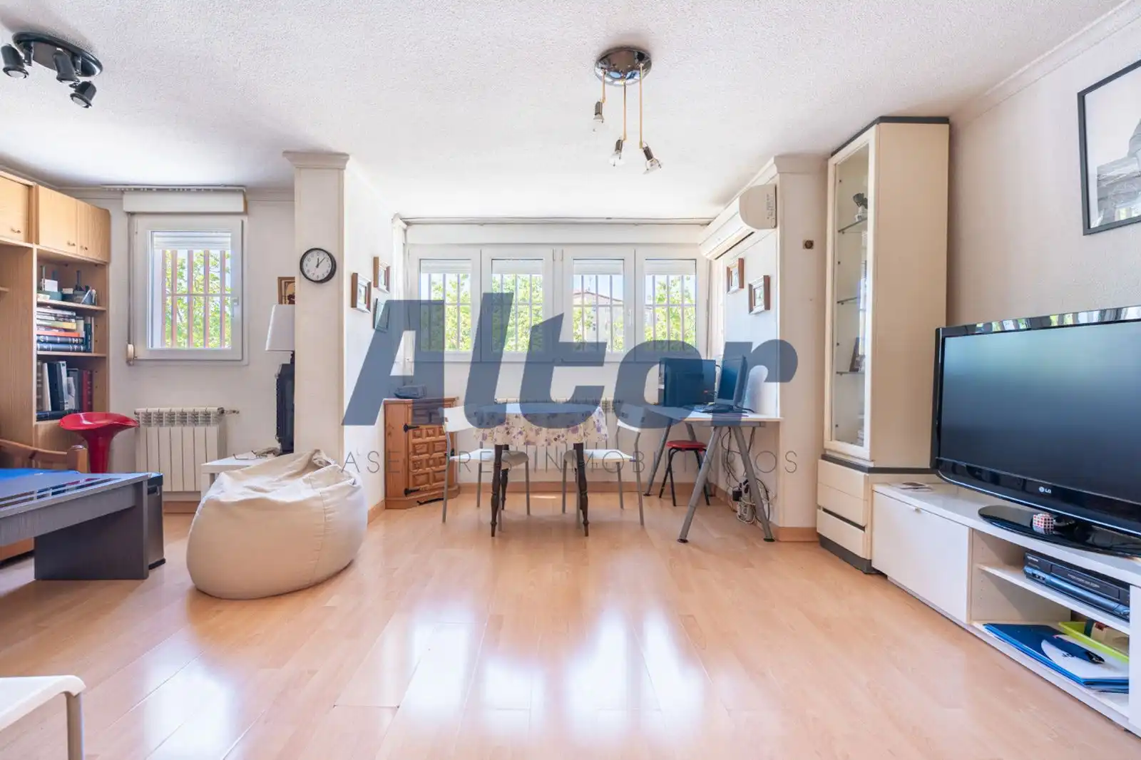 Sala de estar de Piso en venta en Madrid con Calefacción y Amueblado