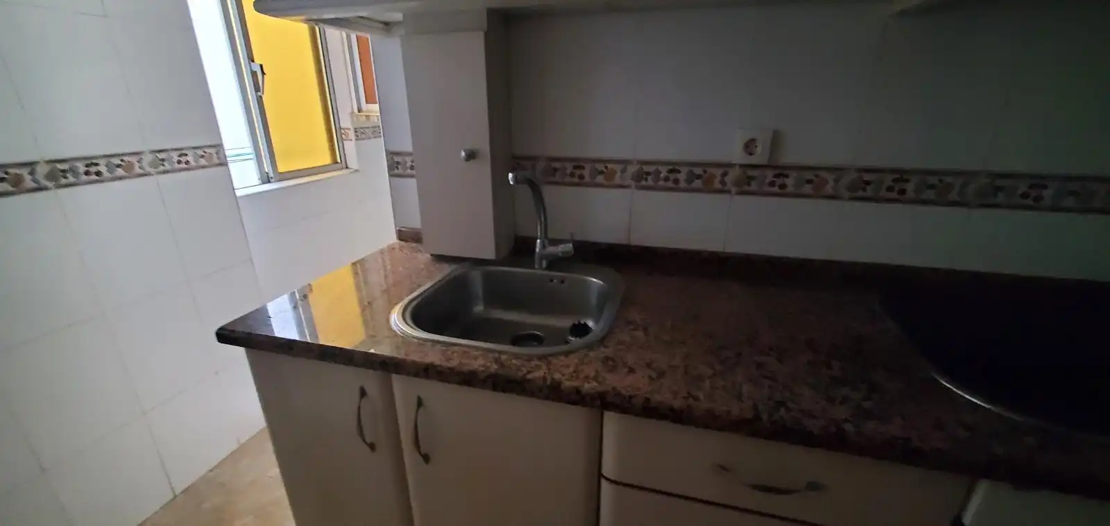 Cocina de Piso en venta en Zaragoza con Terraza, Horno y Lavadora