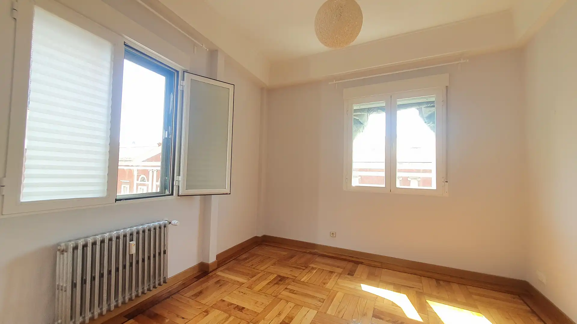 Flat for rent in Calle de San Bernardo, Universidad - Malasaña