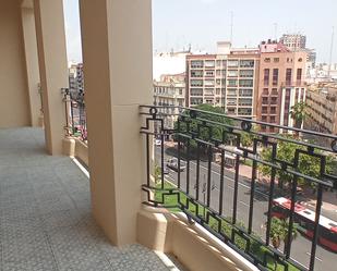 Flat to rent in Gran Vía de Ramón y Cajal, Arrancapins