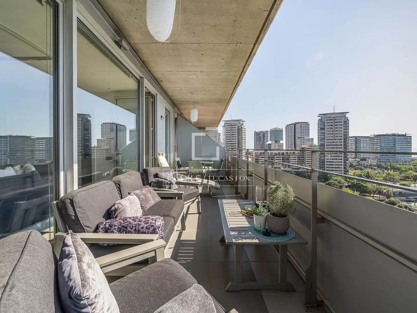 Terrasse von Wohnung zum Verkauf in Barcelona mit Klimaanlage und Balkon