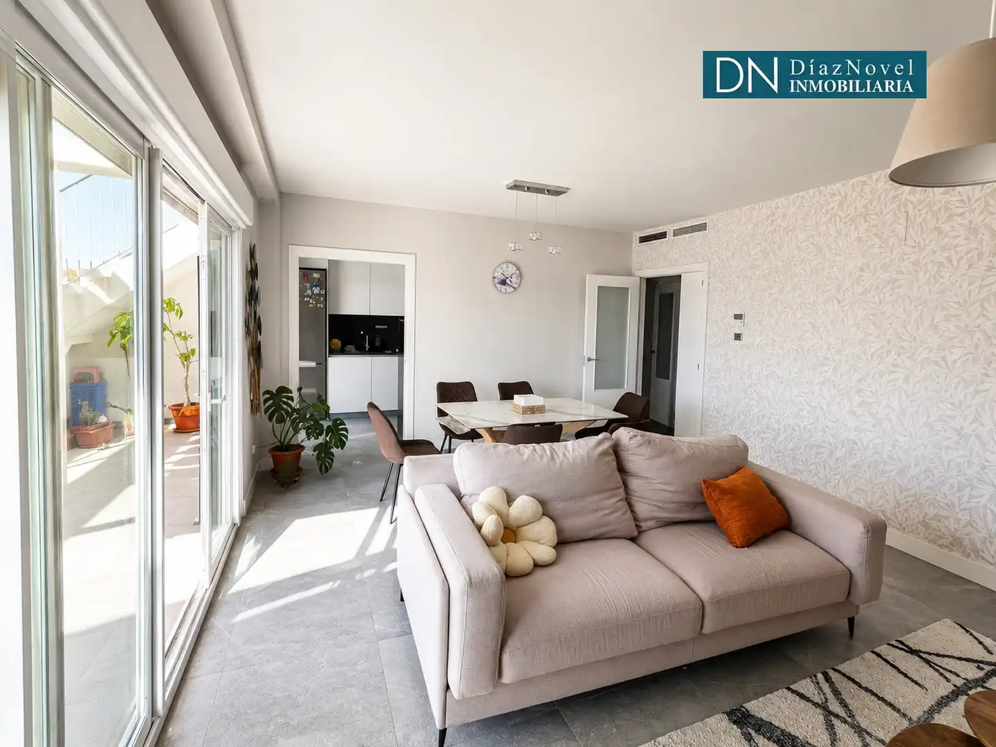 Sala de estar de Ático en venta en Málaga con Aire acondicionado, Calefacción y Terraza