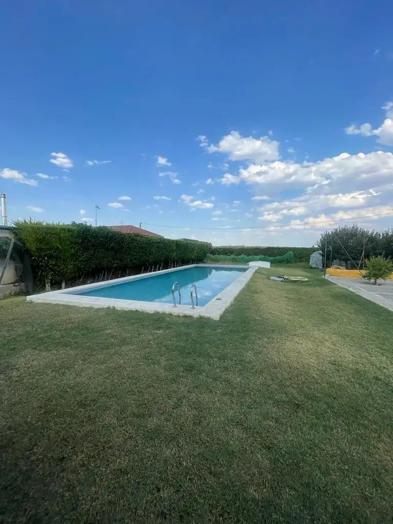 Detached house with pool for sale in Carretera Medina Tordesillas, imagen 13