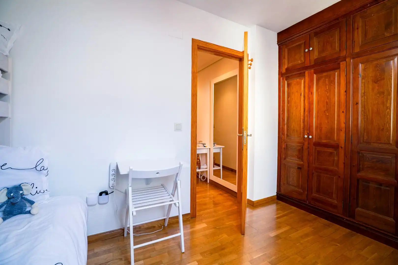 Bedroom of Flat for sale in Jaca  with Heating, Parquet flooring and Storage room