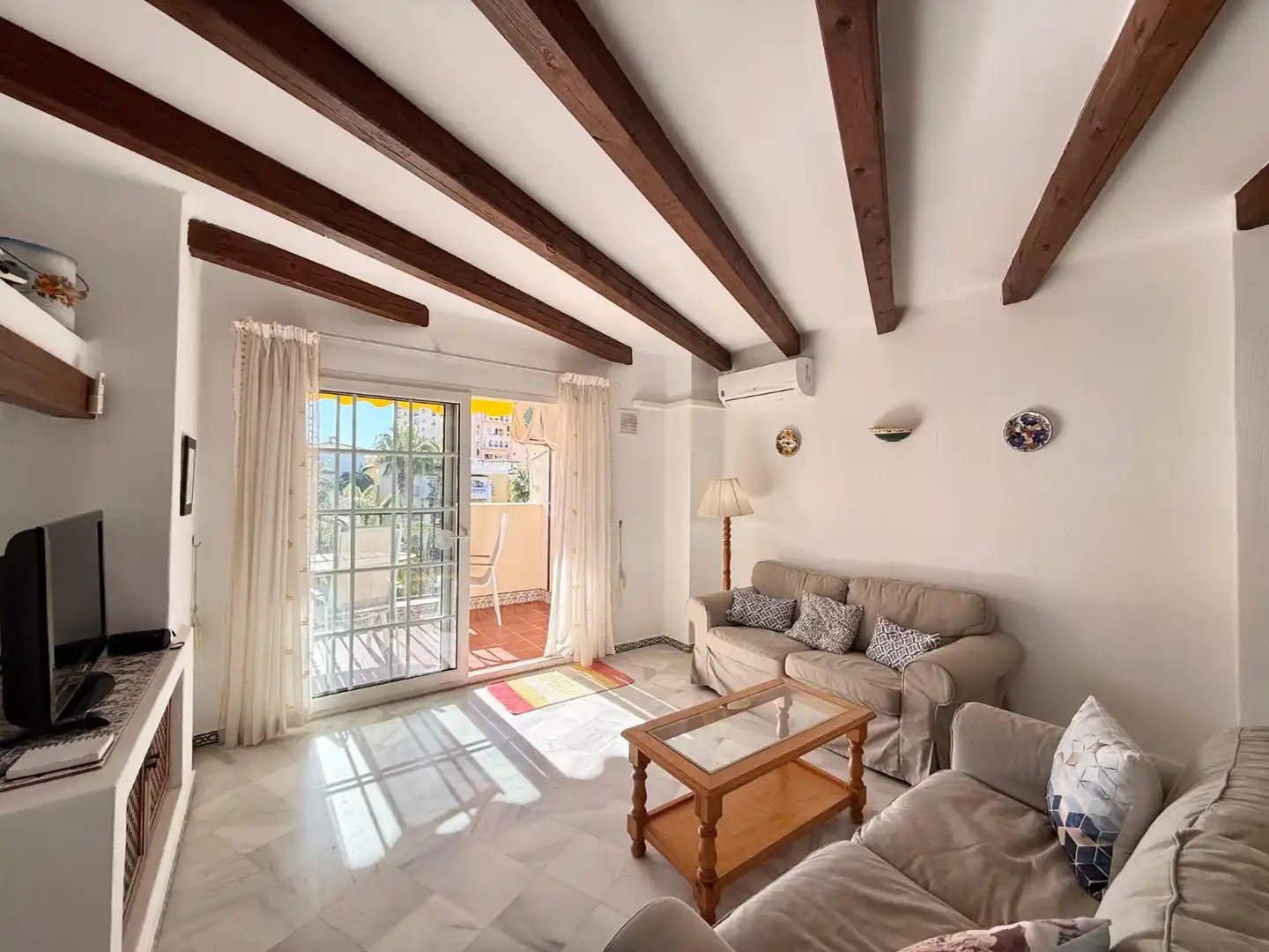Living room of Flat for rent in Torrevieja  with Air Conditioner, Heating and Swimming Pool
