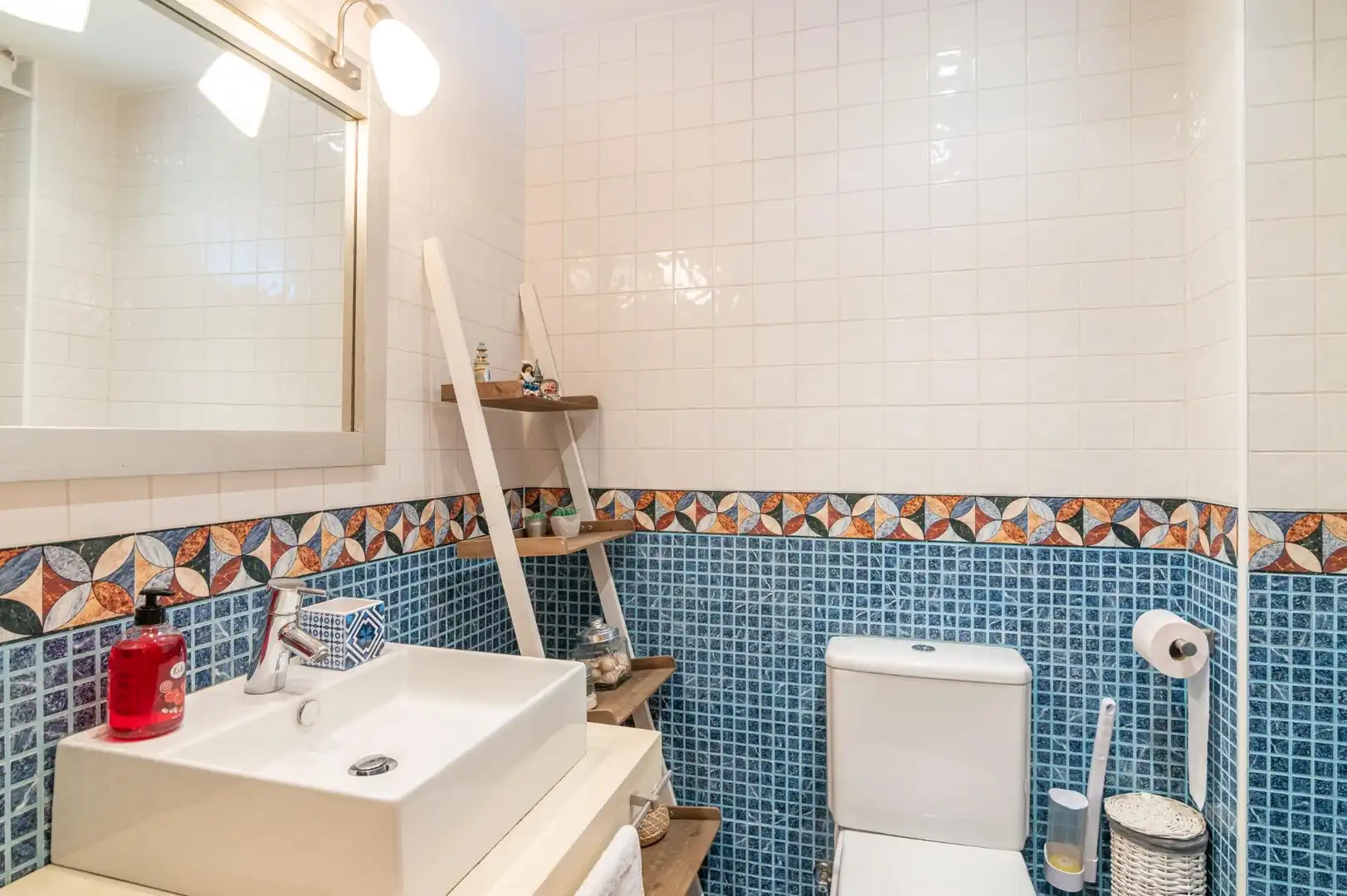 Bany de Casa adosada en venda en Valle de Egüés / Eguesibar amb Calefacció, Parquet i Terrassa
