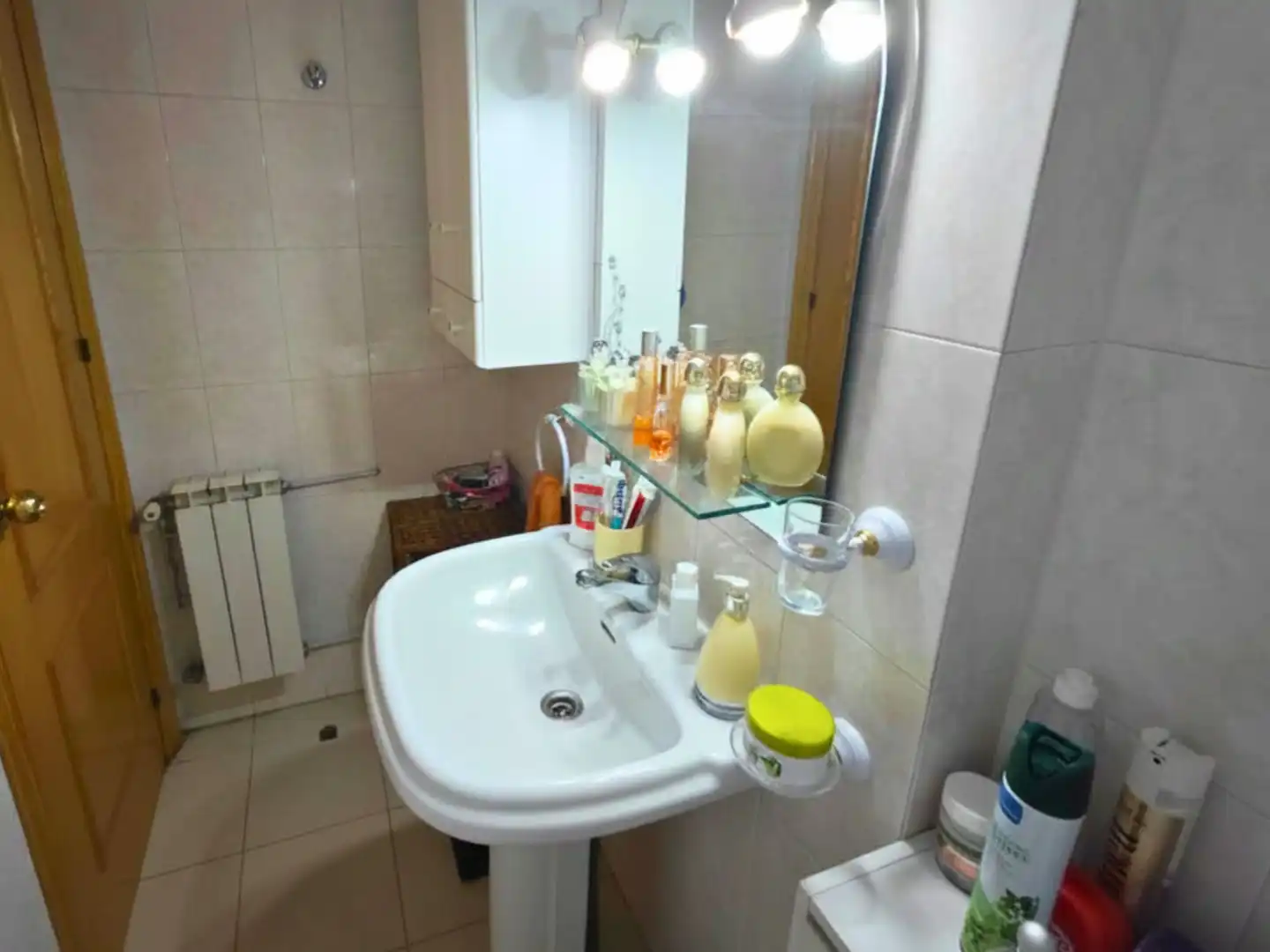 Bathroom of Detached homes for sale in Parla  with Air Conditioner, Heating and Private garden