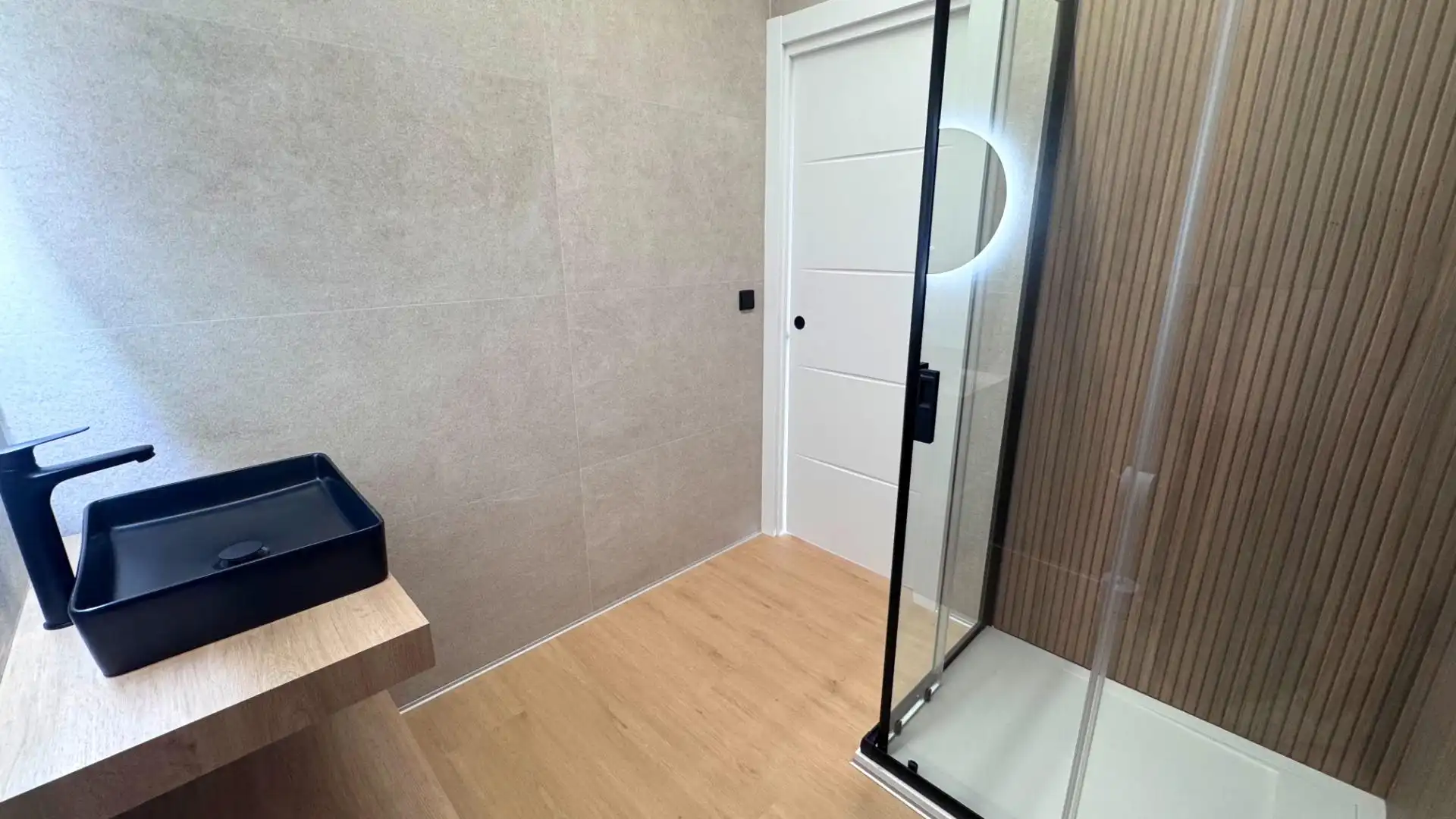 Baño de Piso de alquiler en Suances con Calefacción, Terraza y Amueblado