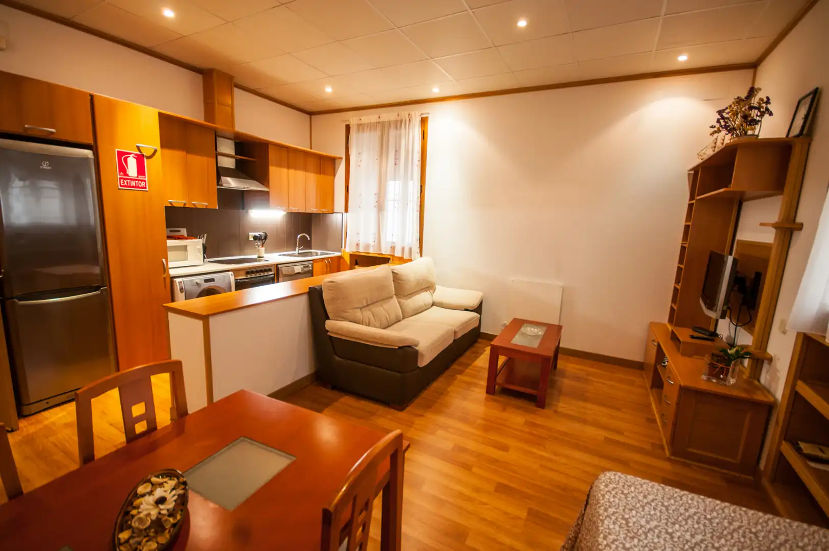 Sala d'estar de Casa o xalet en venda en Plasencia amb Aire condicionat, Calefacció i Terrassa