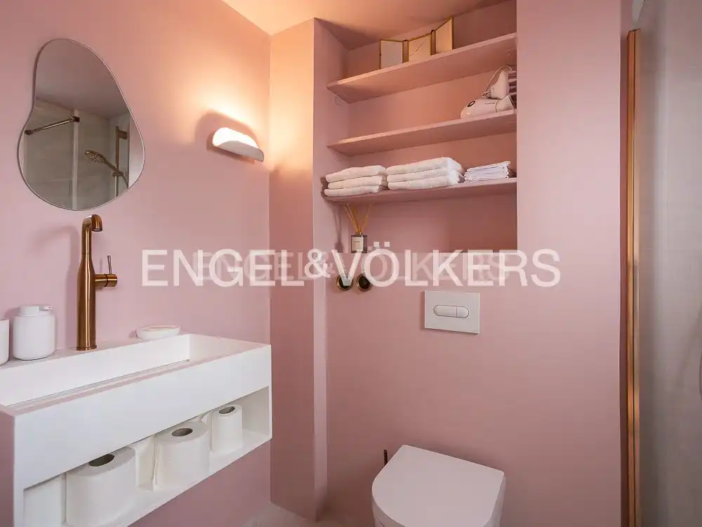 Badezimmer von Wohnung zur Miete in Valencia mit Klimaanlage, Heizung und Parkett