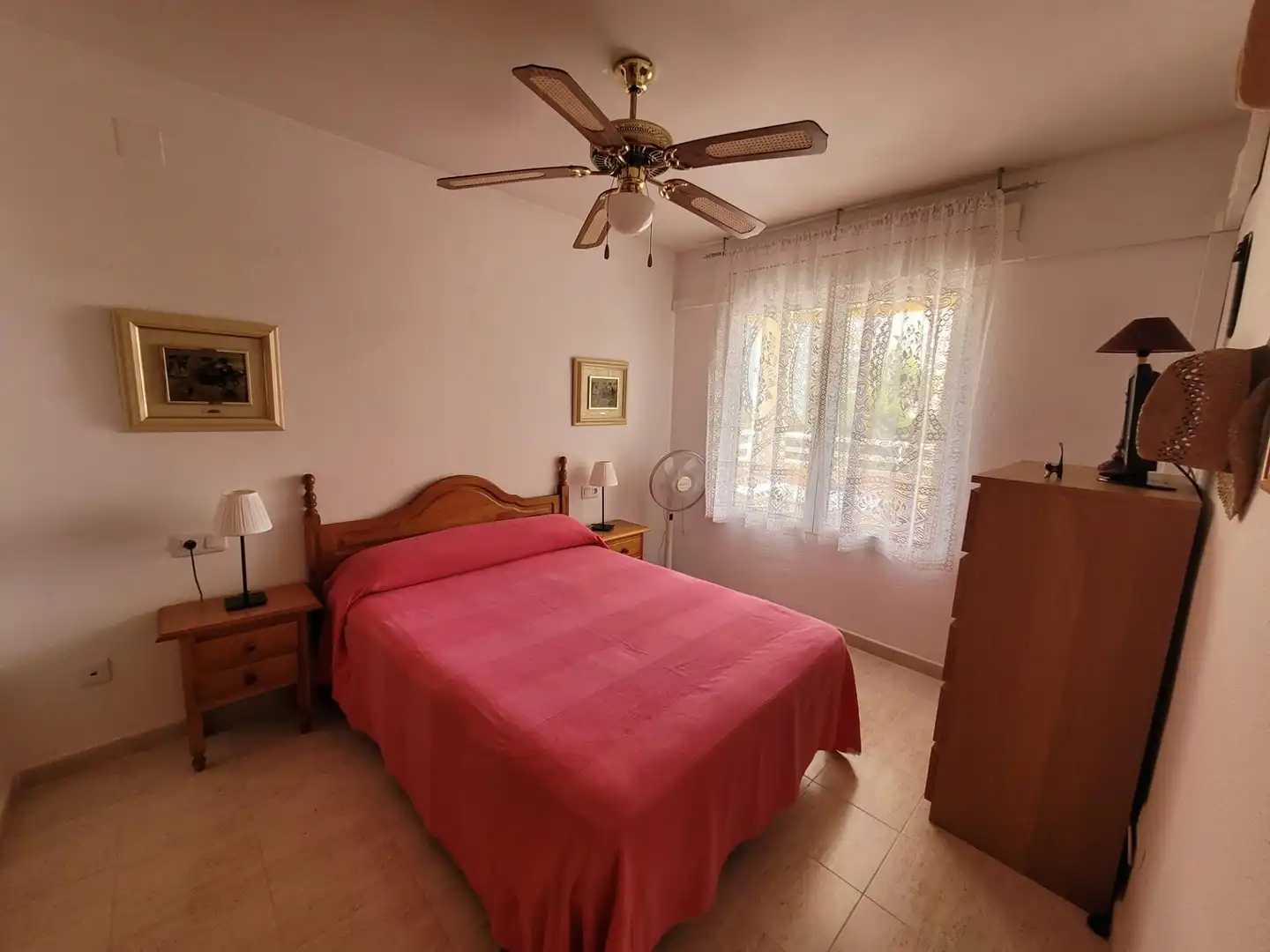 Habitación de Apartamento en venta en Alicante / Alacant con Aire acondicionado, Calefacción y Jardín privado