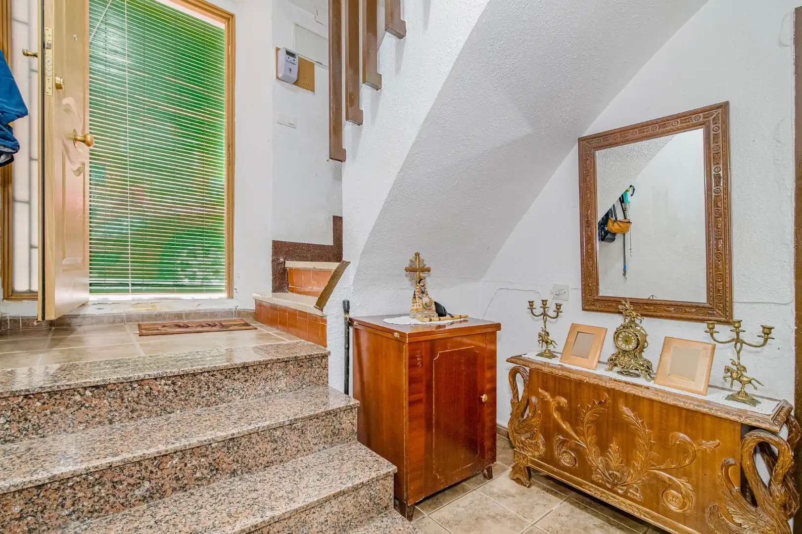 Casa adosada en venta en La Zubia con Terraza