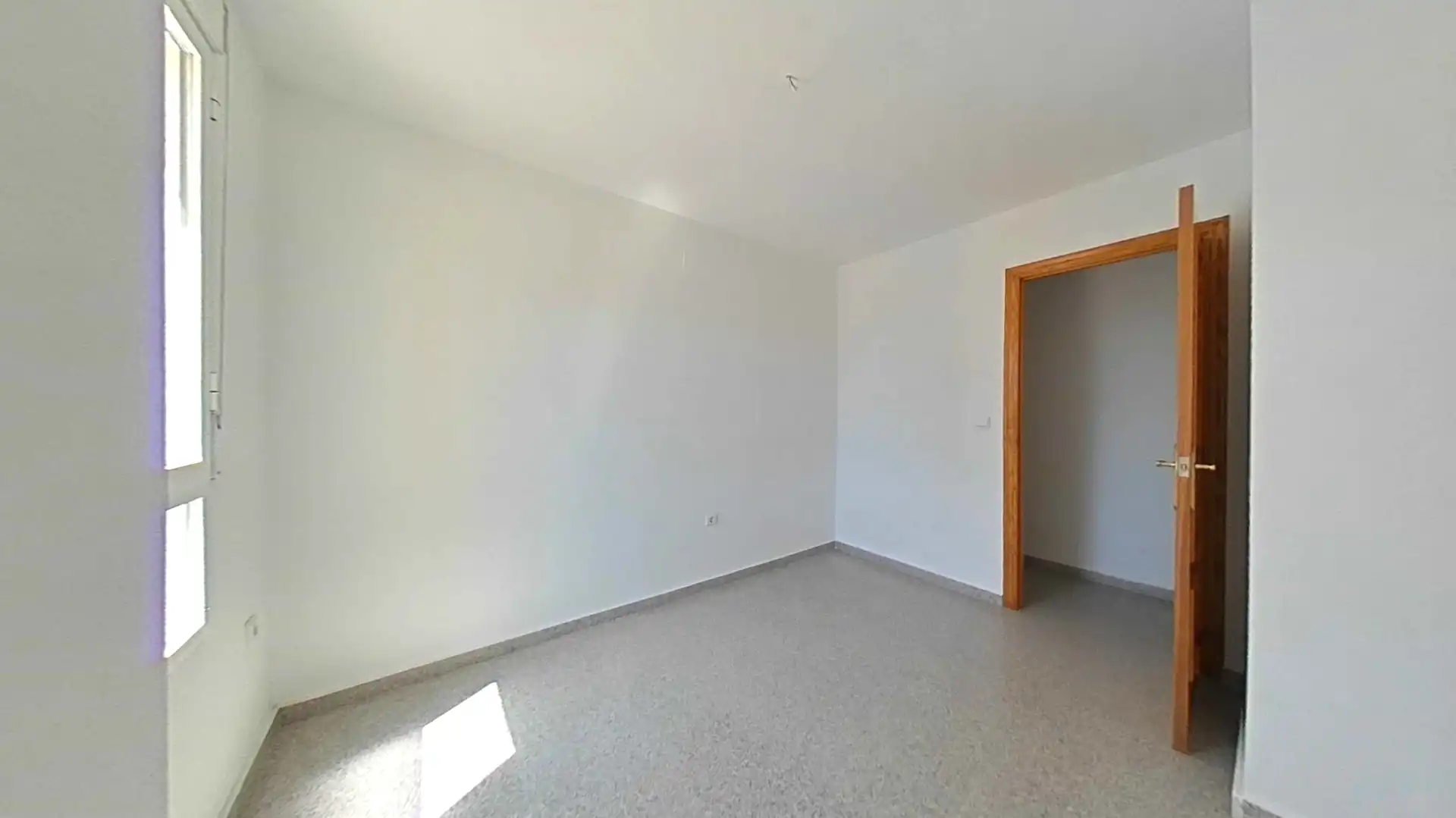 Habitación de Piso en venta en Benidorm con Terraza y Balcón