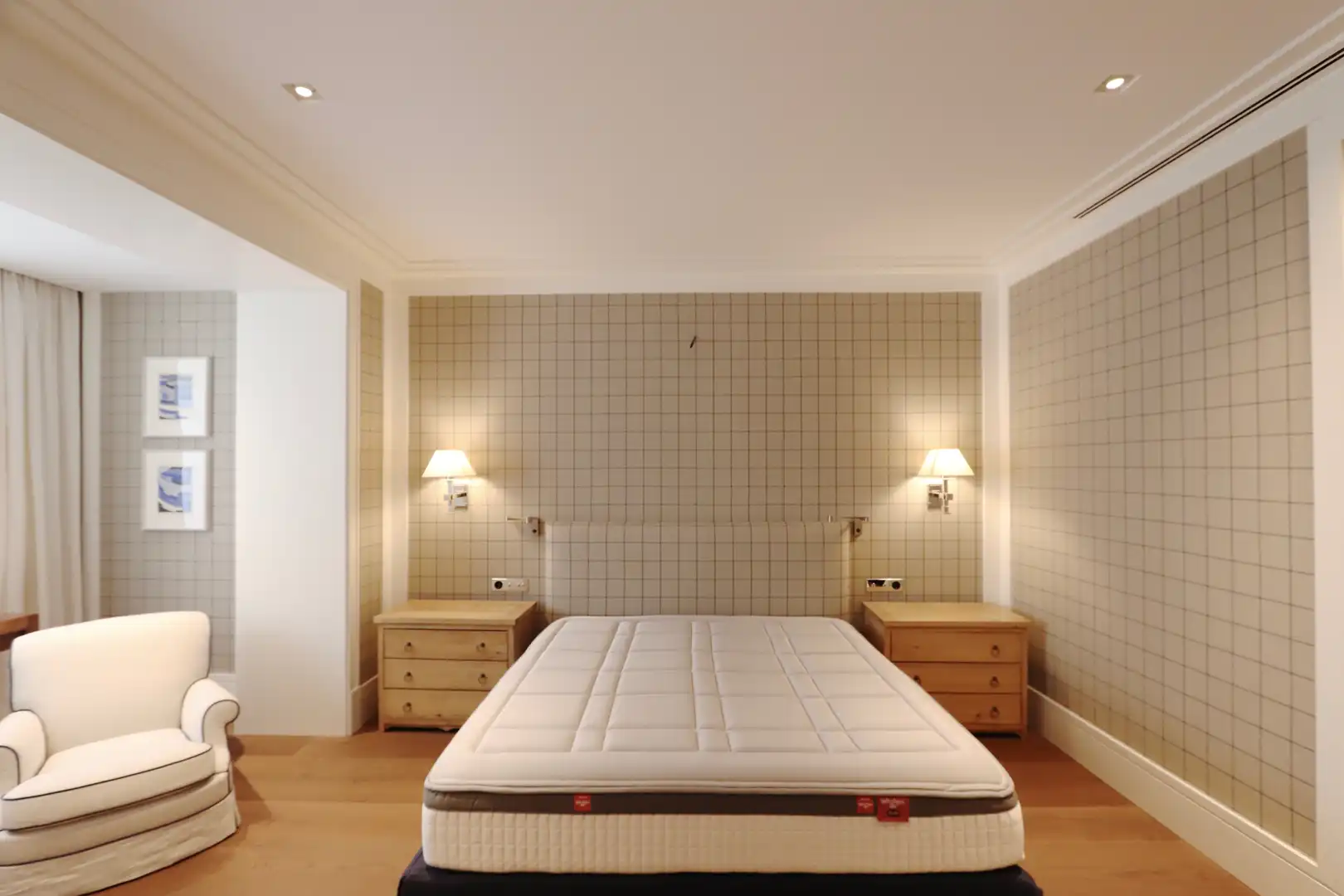 Bedroom of Flat for sale in Madrid  with Air Conditioner, Heating and Parquet flooring