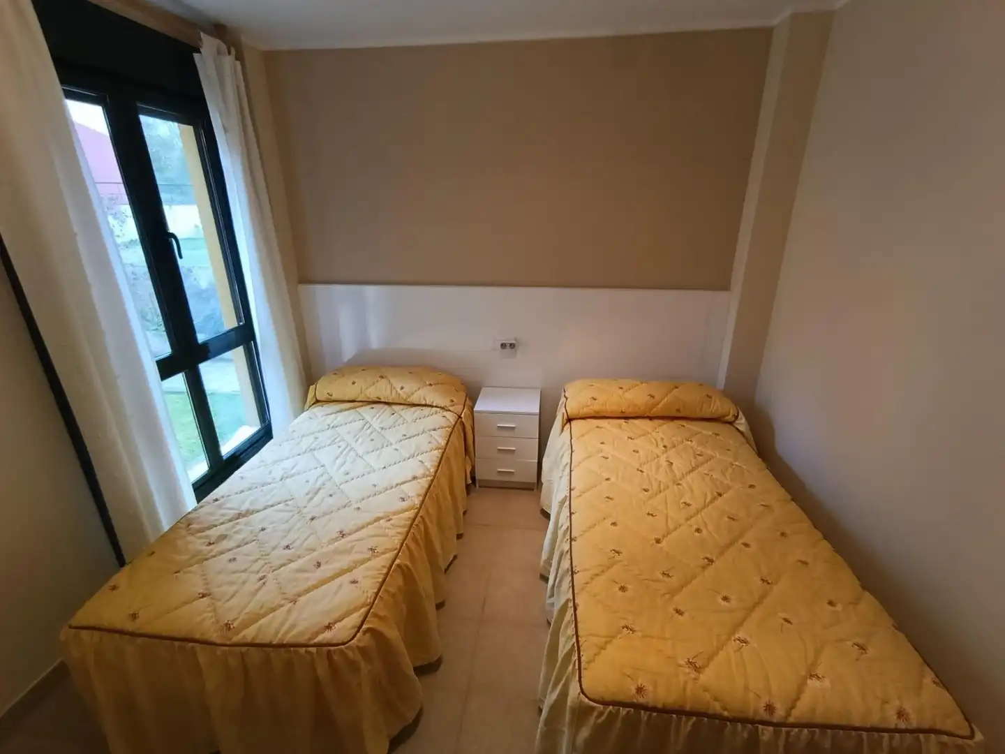 Habitación de Piso en venta en Ribadedeva con Calefacción, Trastero y Amueblado
