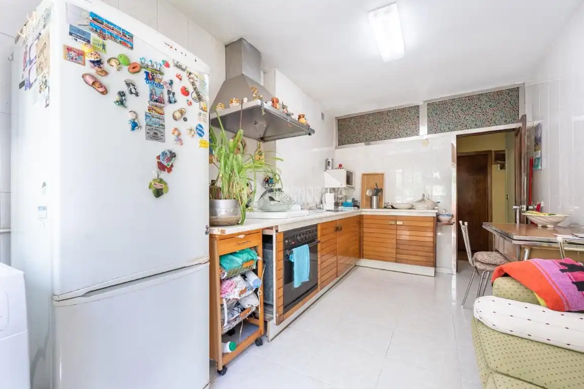 Kitchen of Flat for sale in Madrid  with Heating and Storage room
