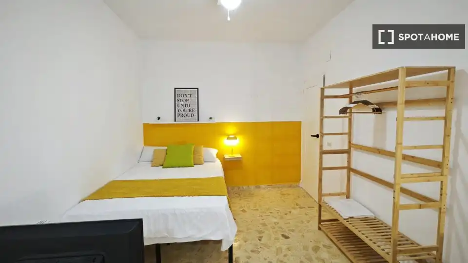 Habitación de Piso de alquiler en Cartagena con Aire acondicionado, Calefacción y Amueblado