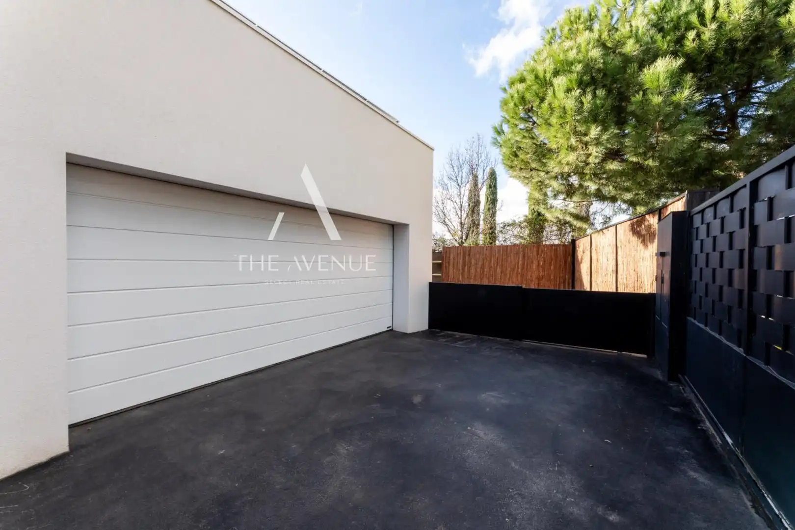 Vista exterior de Casa o chalet en venta en Boadilla del Monte con Calefacción, Jardín privado y Terraza