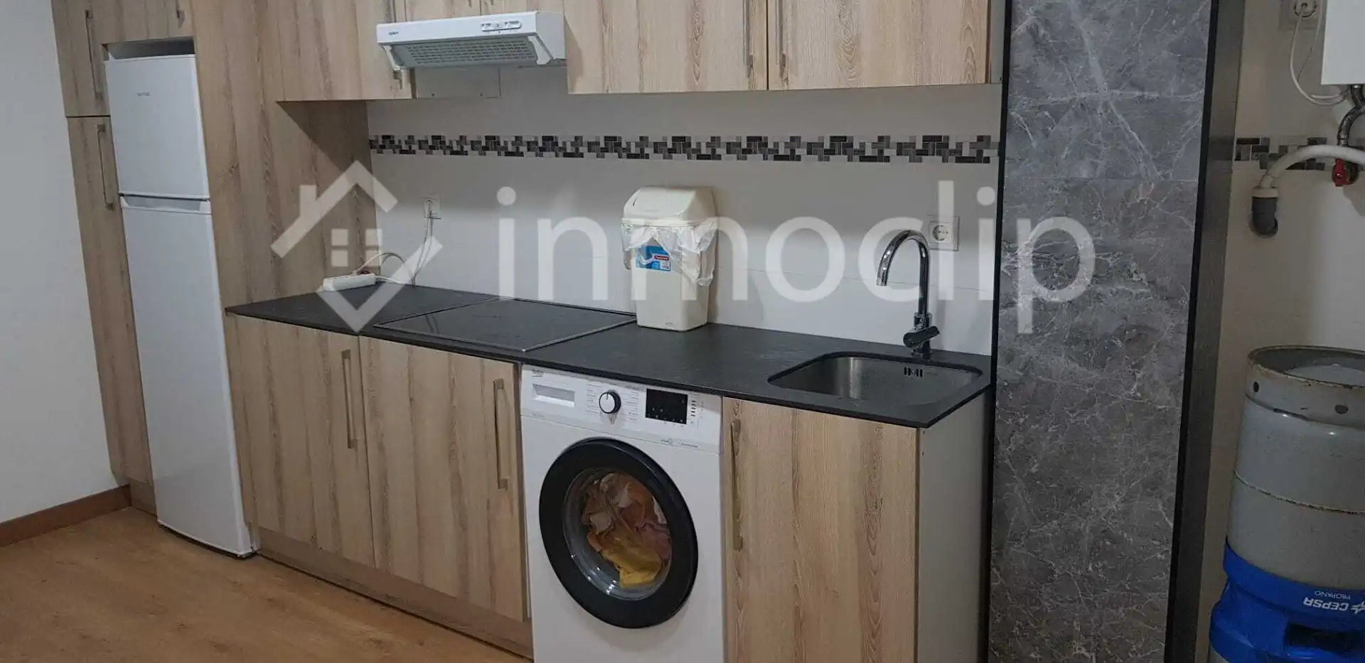 Cuina de Apartament en venda en Salamanca amb Calefacció