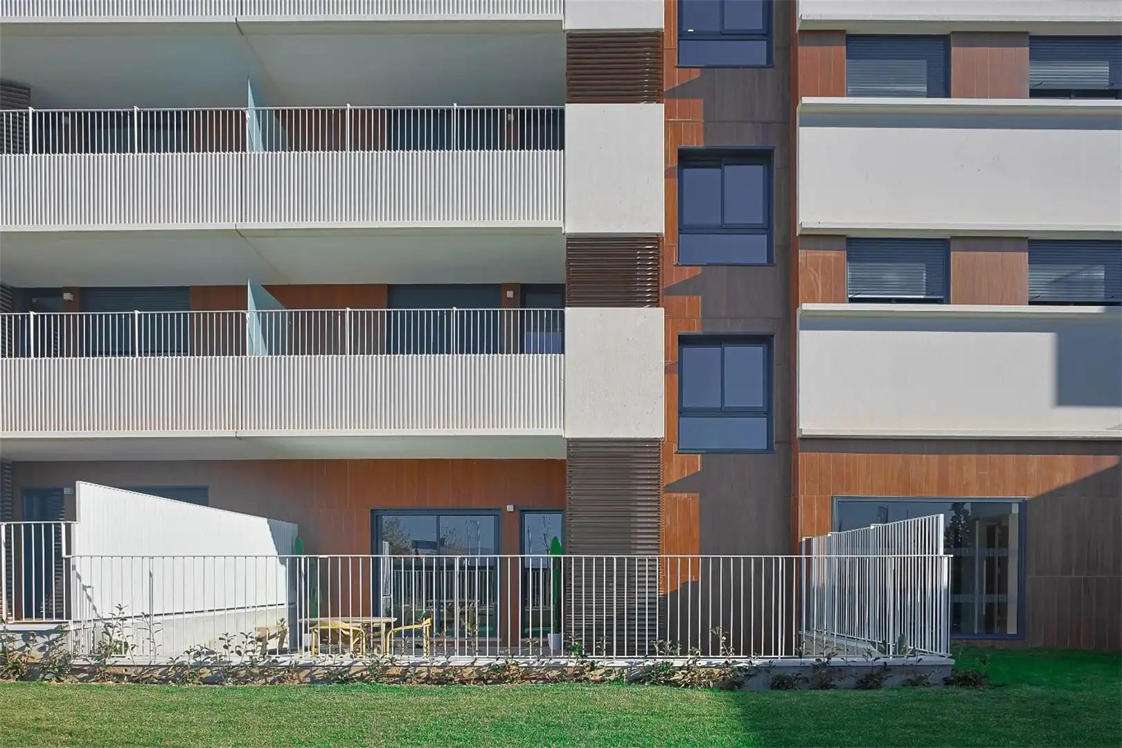 Piso en venta en Calle de la Actriz Fabiana Laura, Rosaleda - Juventud