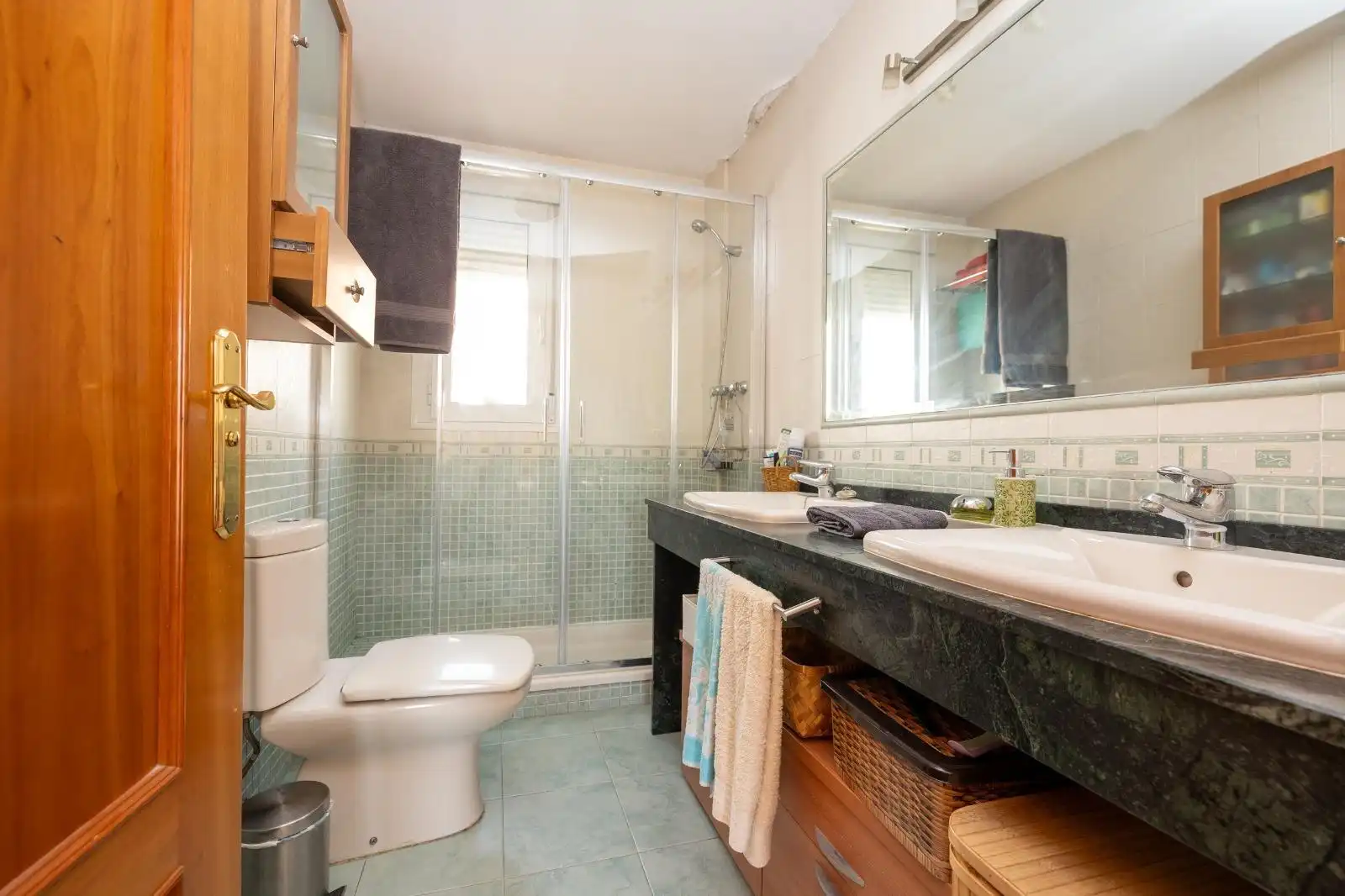 Baño de Casa o chalet en venta en Granada con Aire acondicionado, Calefacción y Terraza