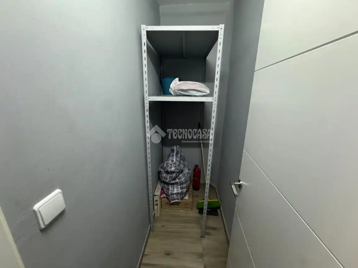 Flat for sale in Sevilla  with Air Conditioner