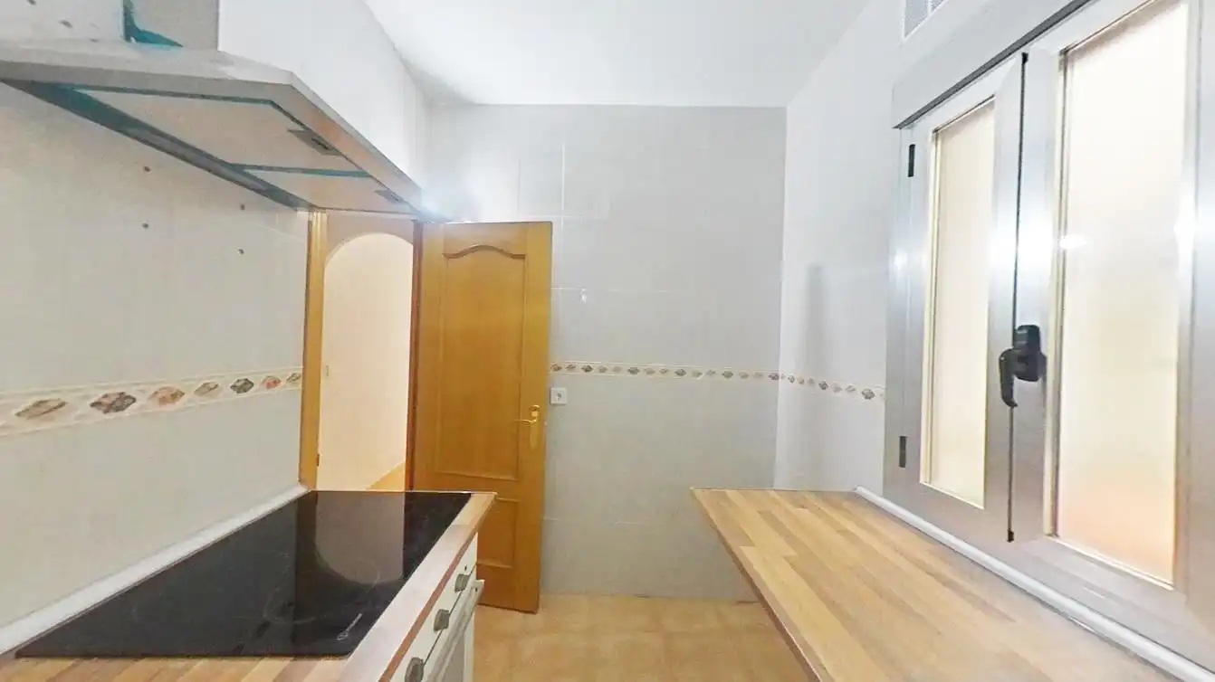 Cocina de Piso en venta en Madrid con Calefacción