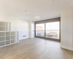 Living room of Attic to rent in  Madrid Capital  with Air Conditioner, Heating and Parquet flooring