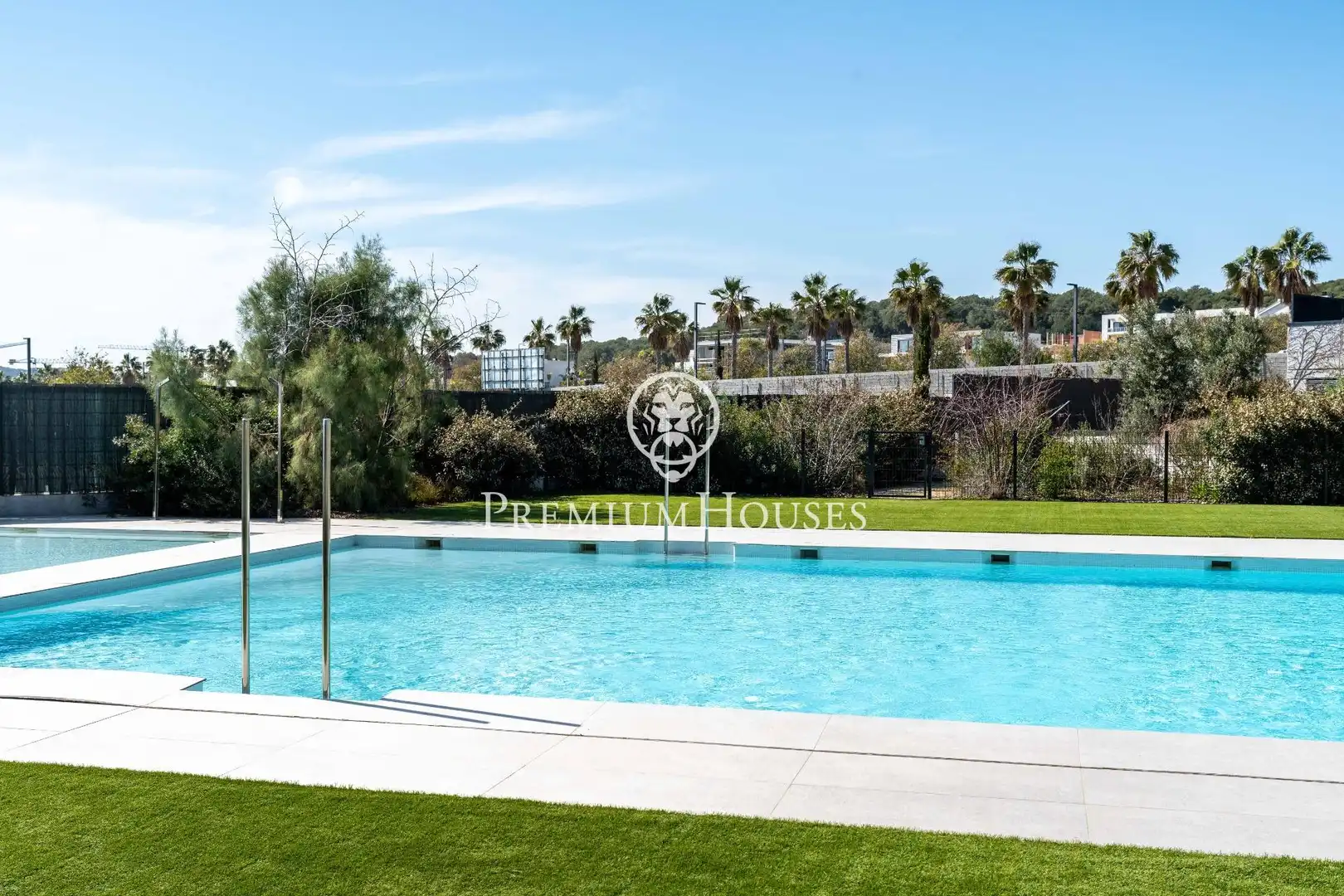 Piscina de Planta baixa en venda en Sitges amb Aire condicionat, Calefacció i Jardí privat