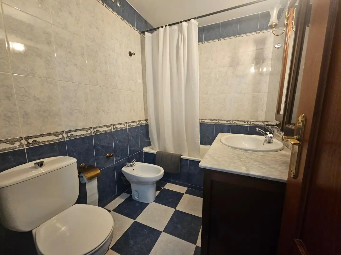 Baño de Piso de alquiler en Los Barrios